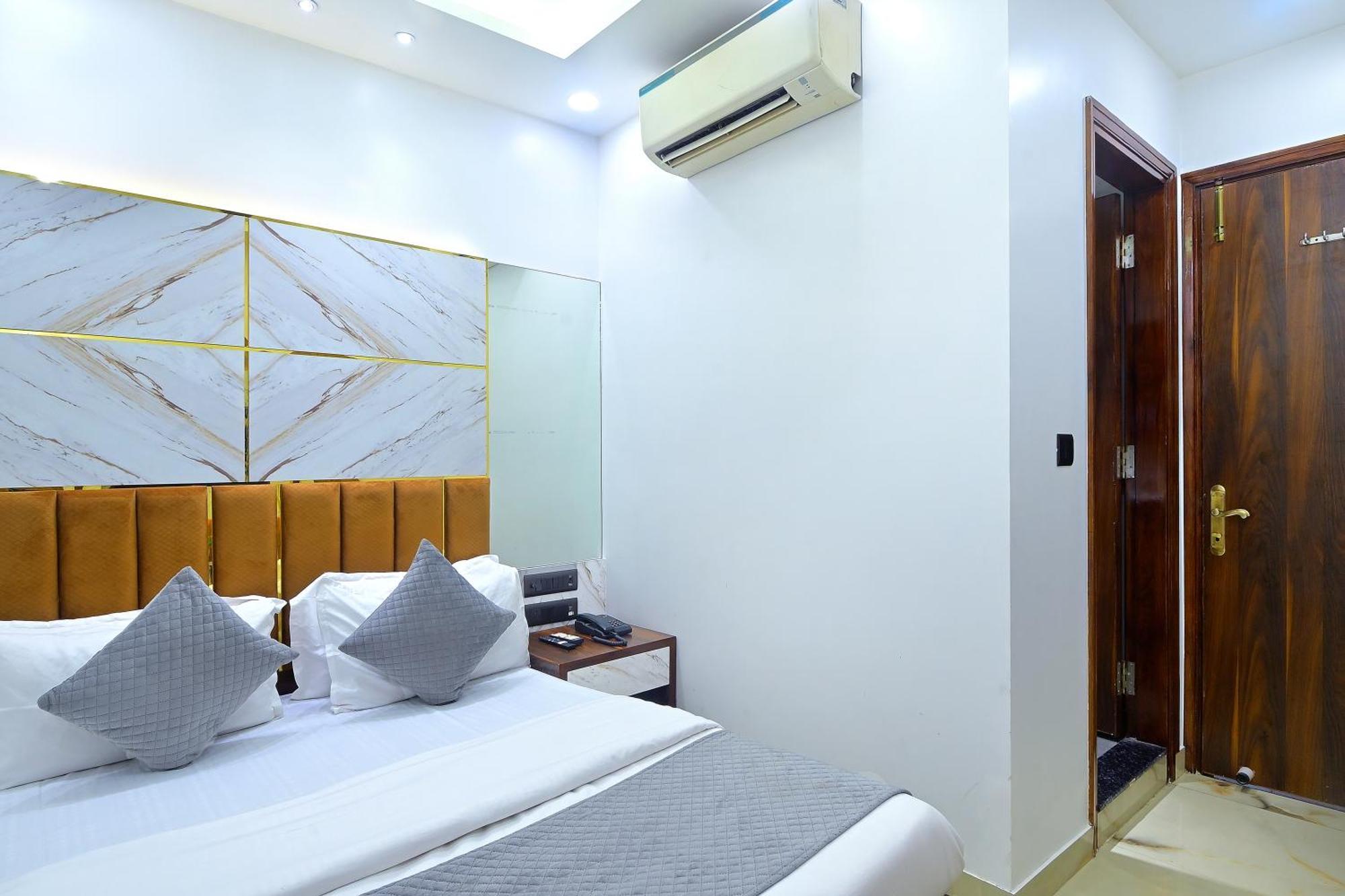 Hotel Nav Durga "2 Walking From New Delhi Railway Station" 외부 사진